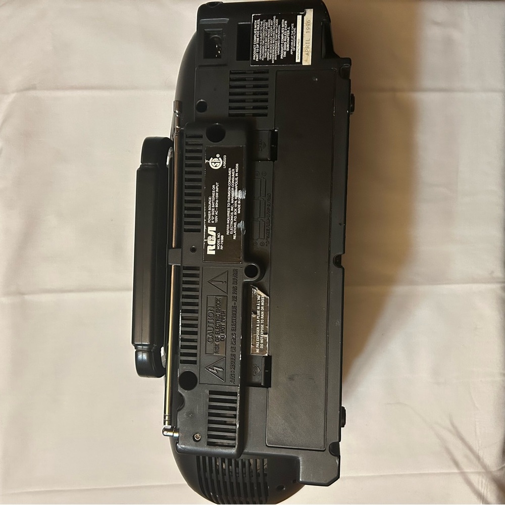 Portable Radio/CD Player - Picture 9 of 12